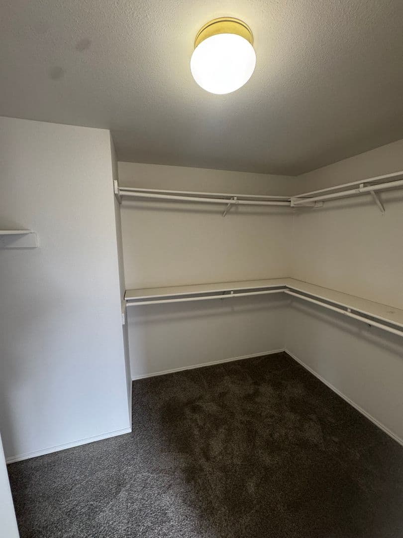 Tacoma House: 1507 63rd Ave NE