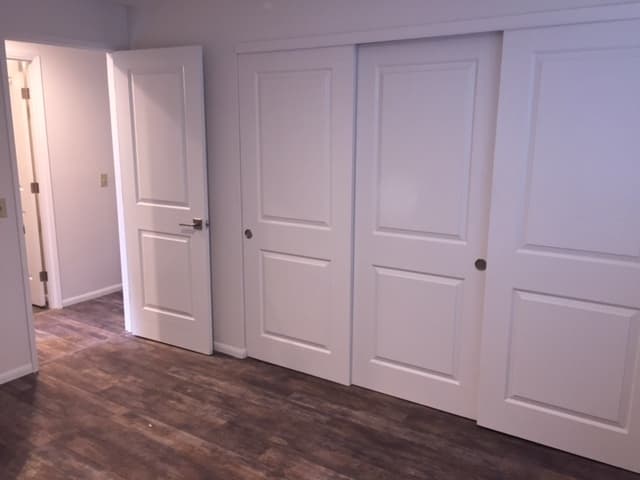 Burien Apartment: 1011 SW 149th St