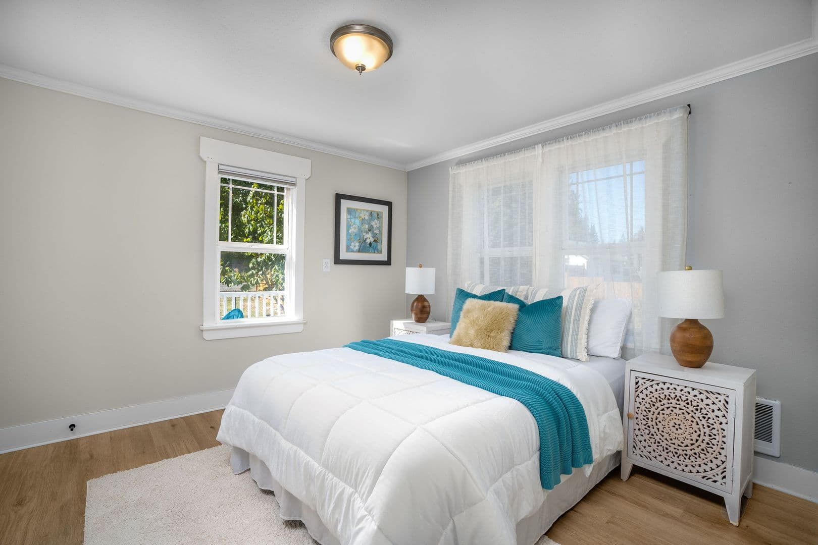 Everett House: 5620 Wetmore Ave