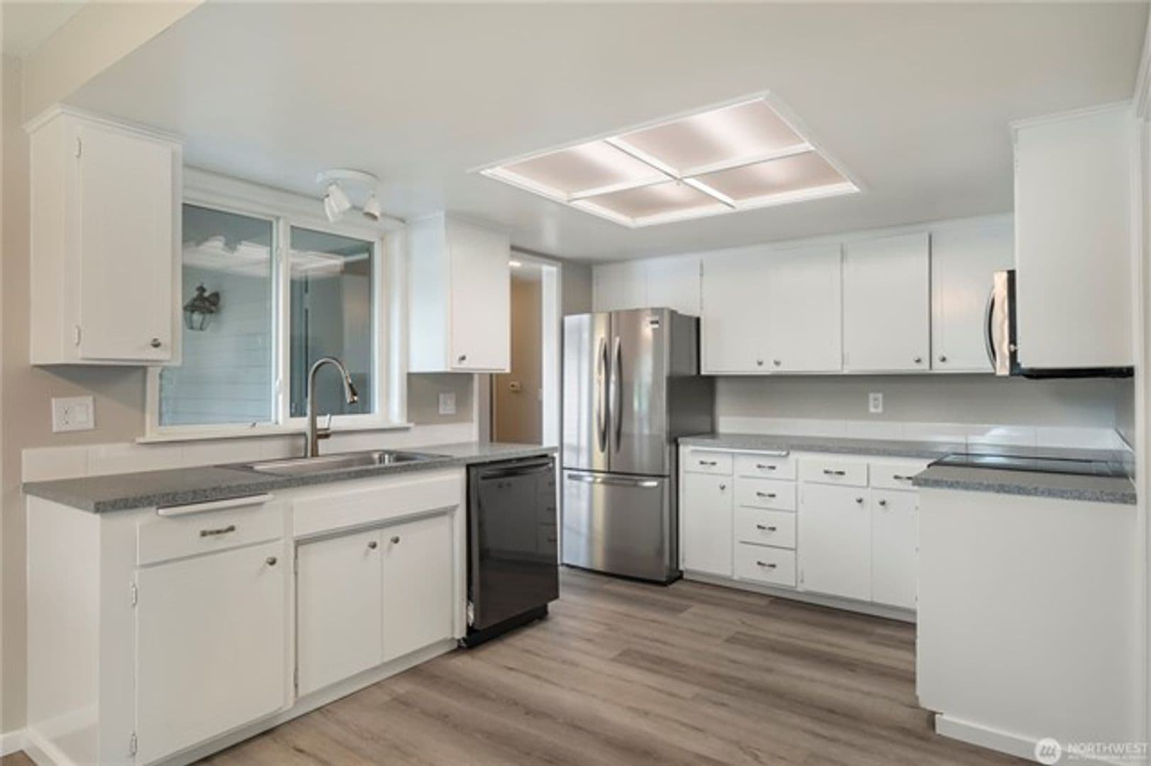 Renton House: 9834 124th Ave SE