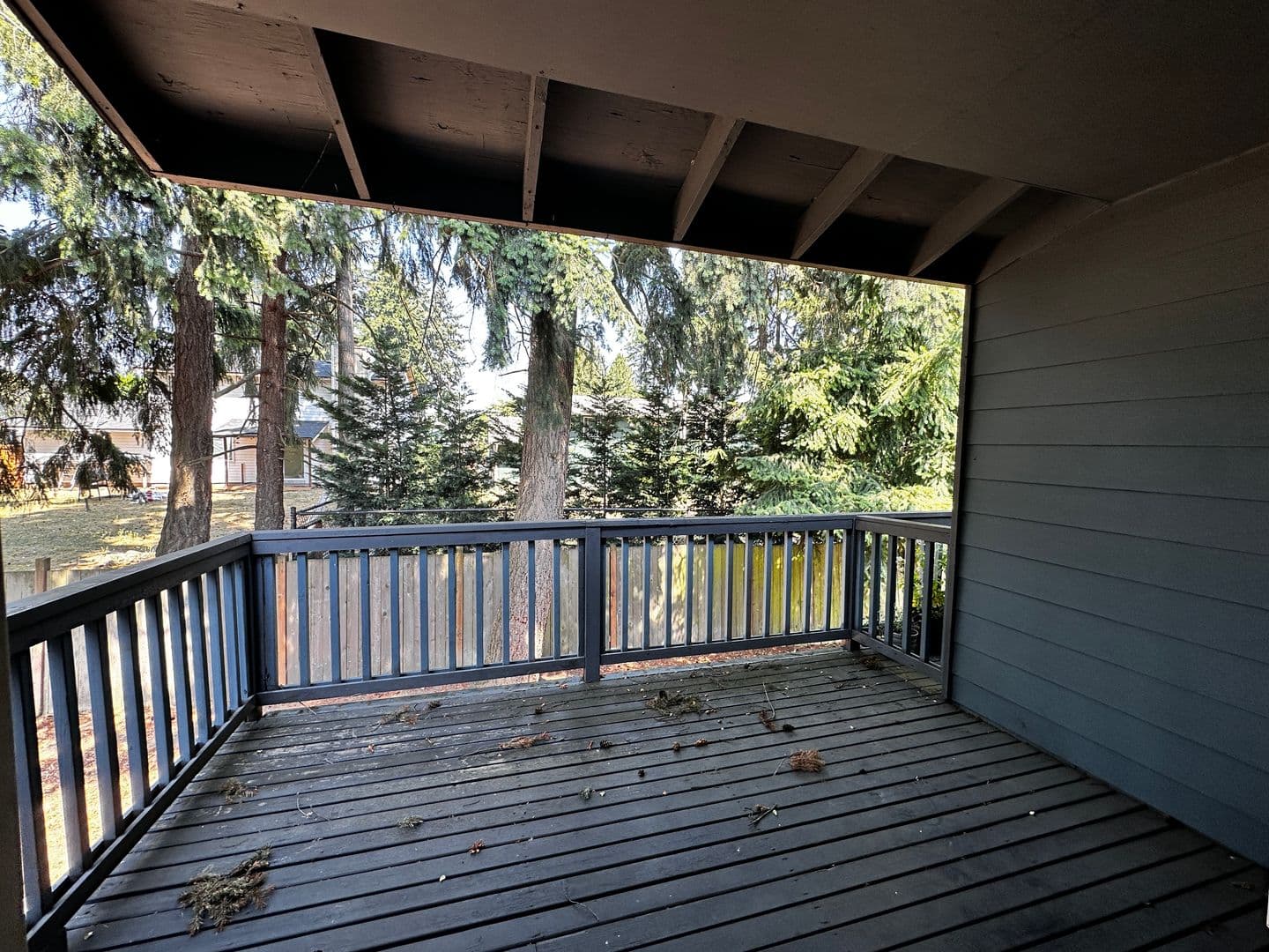 Tacoma Apartment: 1819 S 93rd St