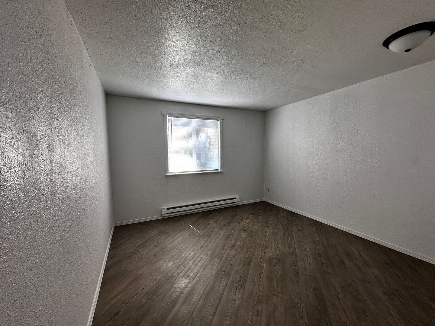 Tacoma Apartment: 1819 S 93rd St