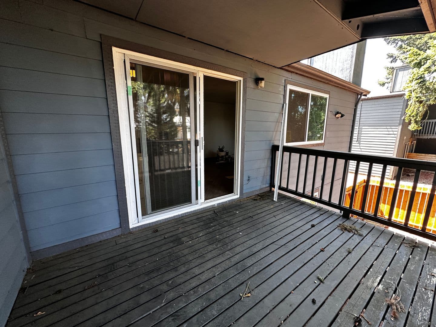 Tacoma Apartment: 1819 S 93rd St