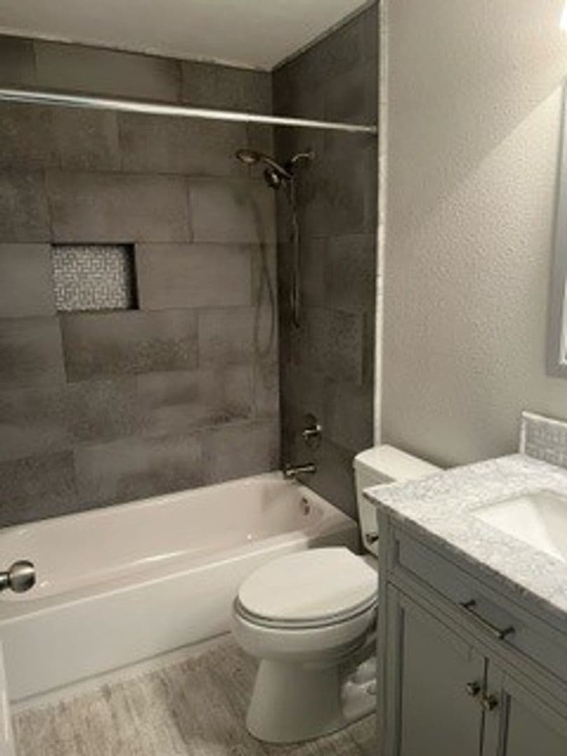 Federal Way House: 31509 39th Ave SW