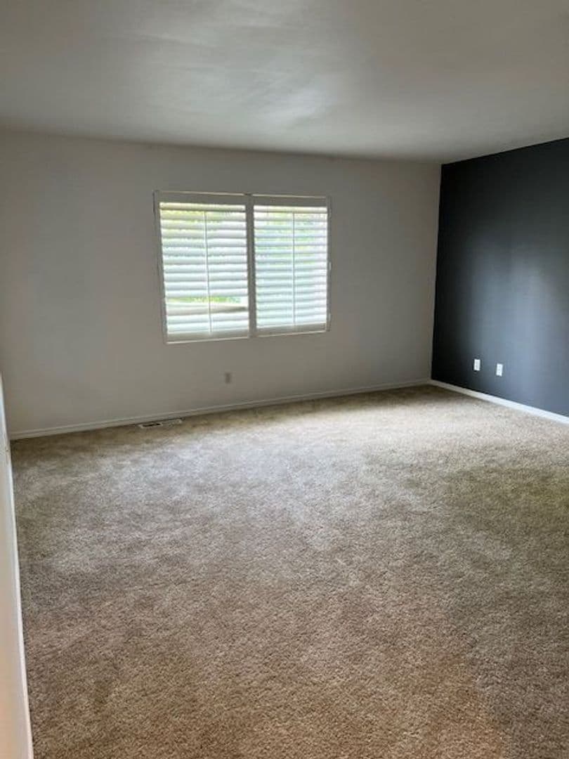 Auburn House: 6624 Francis Ave SE