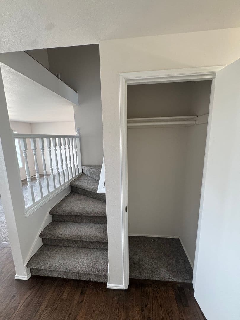 Tacoma House: 1507 63rd Ave NE