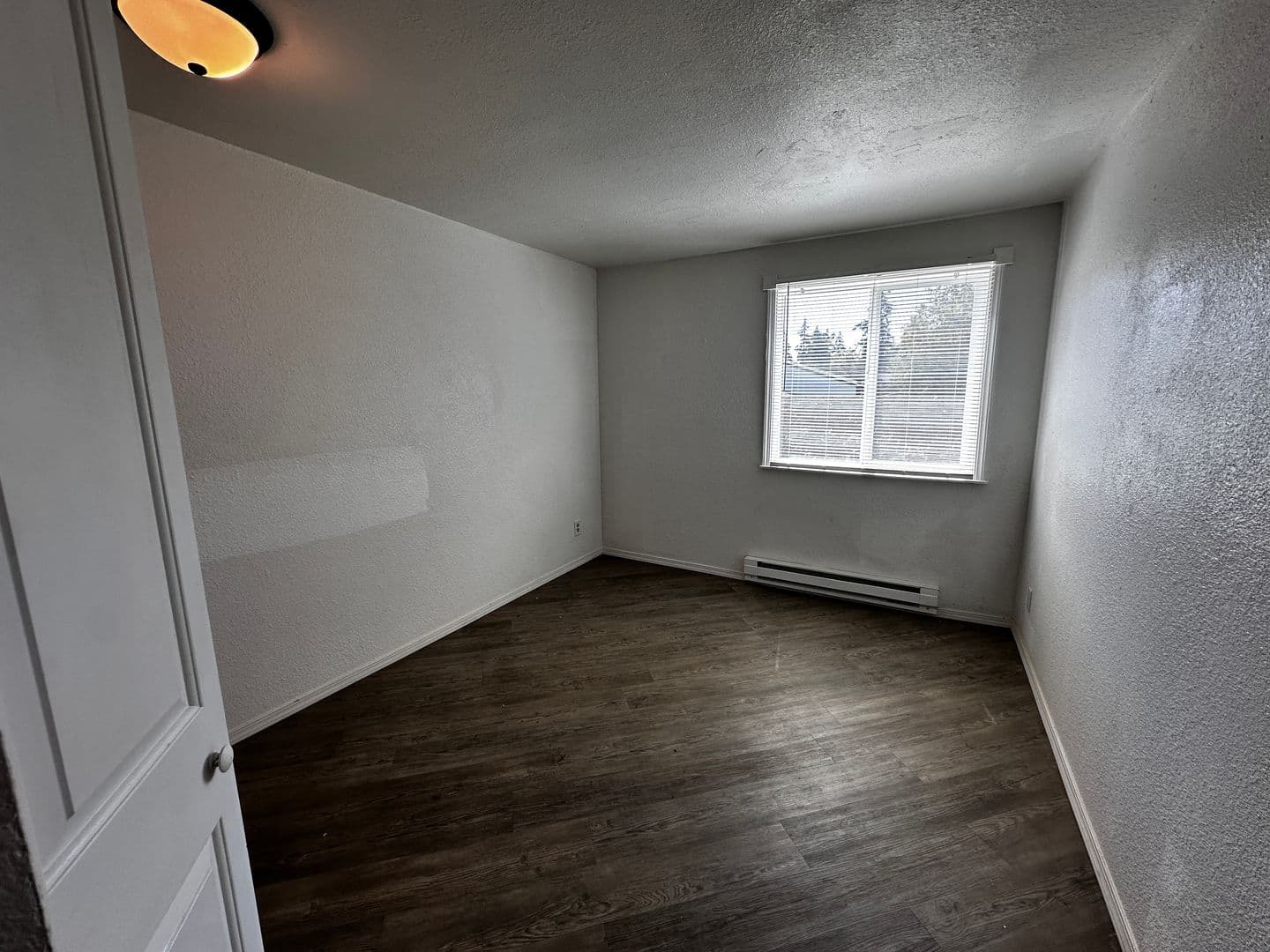 Tacoma Apartment: 1819 S 93rd St