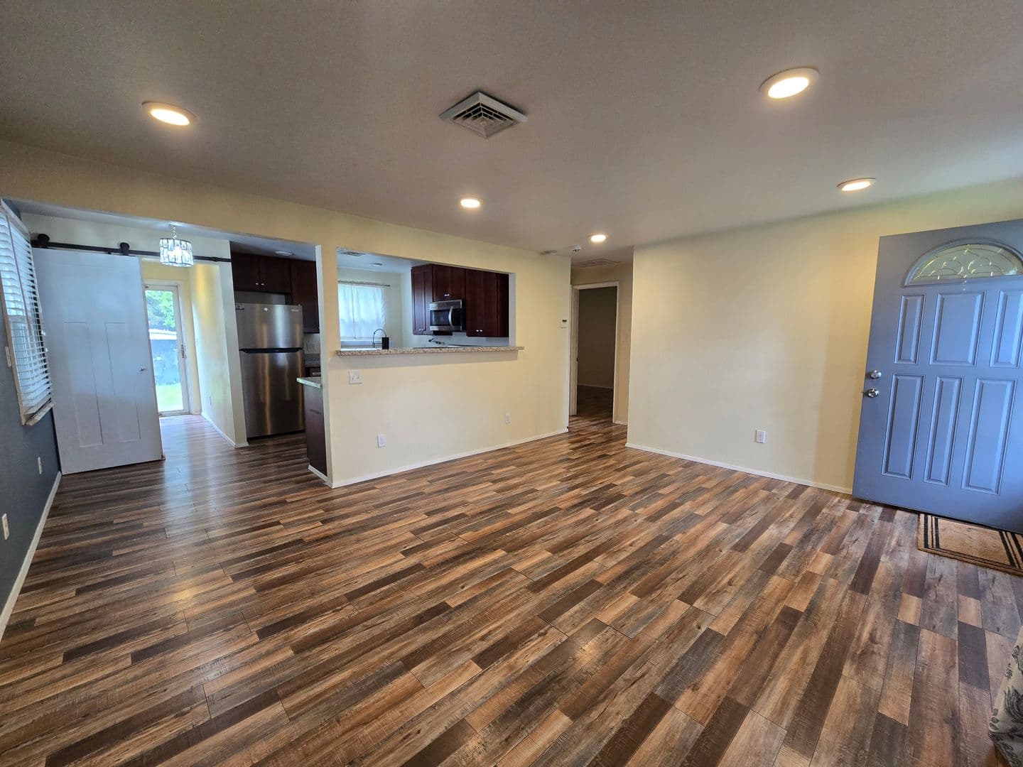 Lakewood House: 8510 33rd Ave S