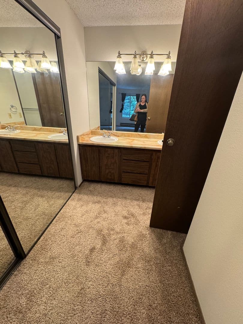 Burien Condo: 233 SW 154th, #301