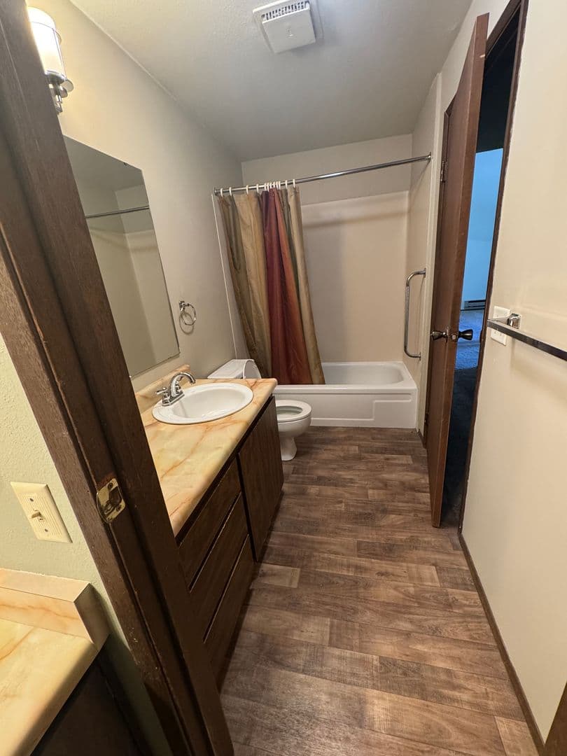 Burien Condo: 233 SW 154th, #301