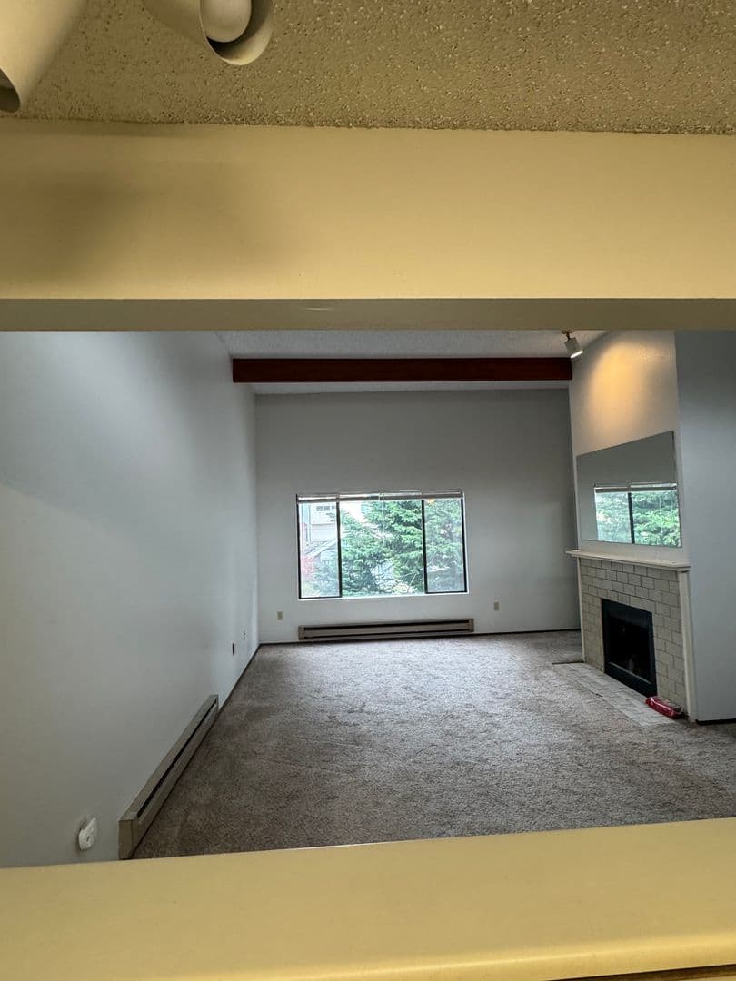 Burien Condo: 233 SW 154th, #301