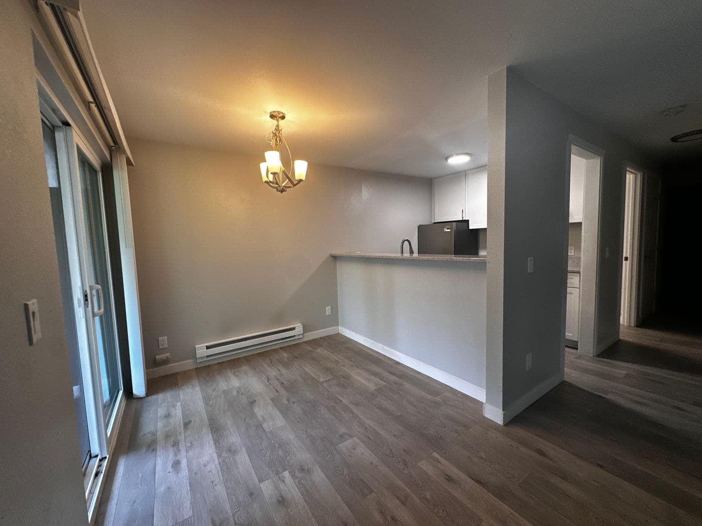 Burien Apartment: 1011 SW 149th St