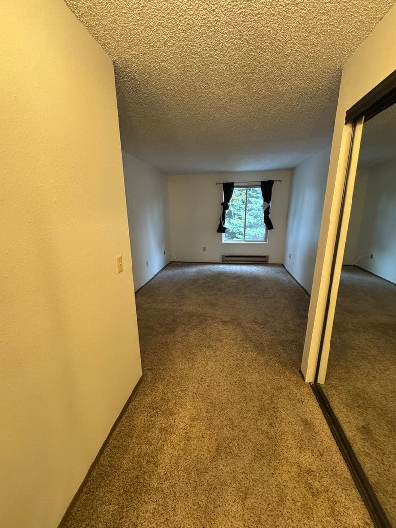 Burien Condo: 233 SW 154th, #301