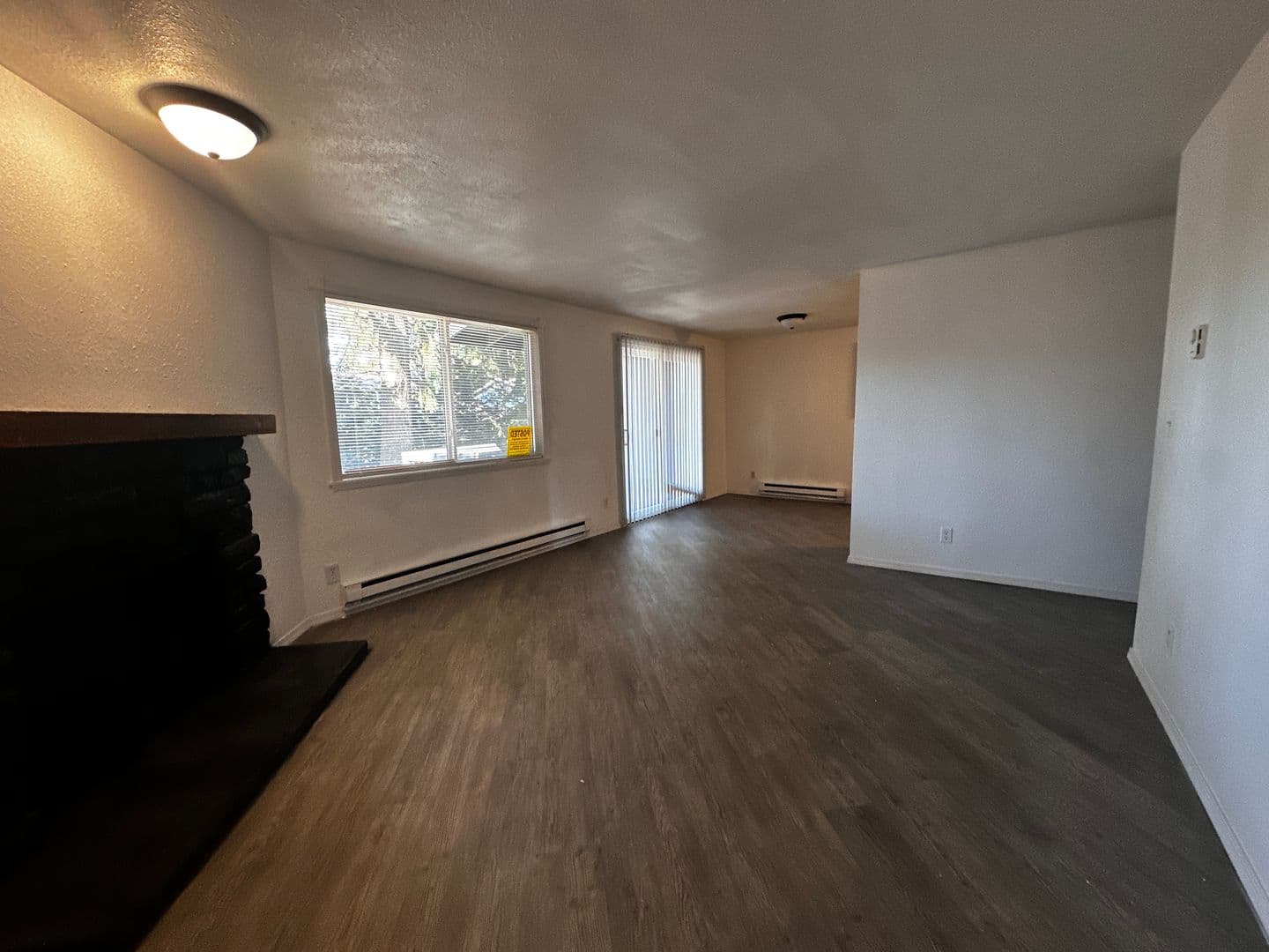 Tacoma Apartment: 1819 S 93rd St
