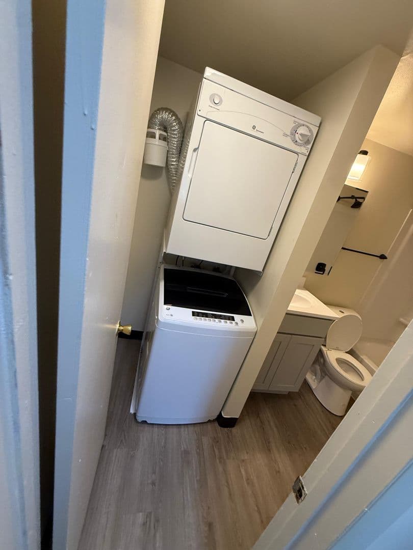 Whitehall Apartment: Mickley & Overlook Road