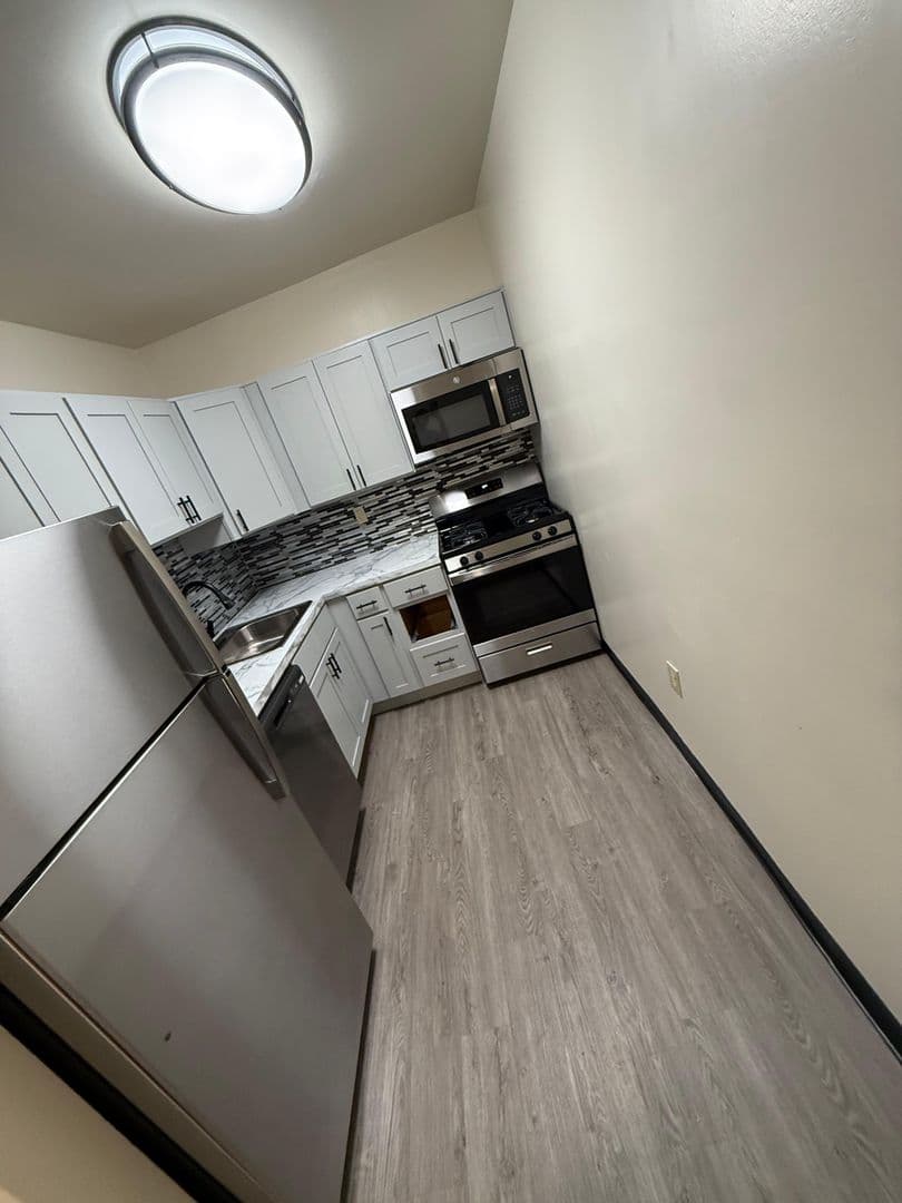 Whitehall Apartment: Mickley & Overlook Road