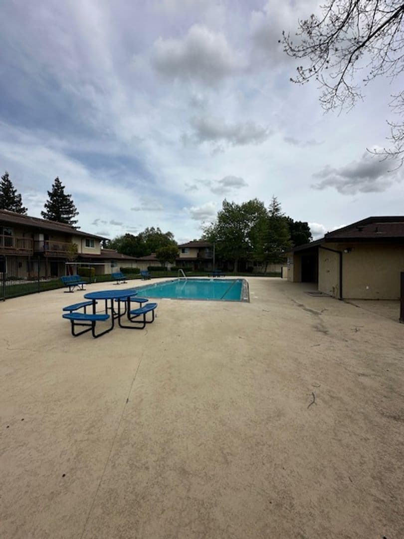 Woodland Condo: 52 W Elliot St, #51
