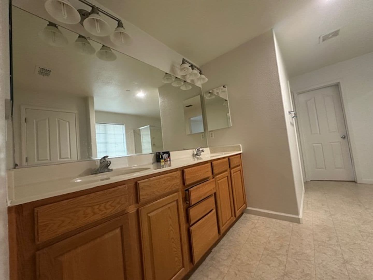 Woodland House: 2780 Garrett Place