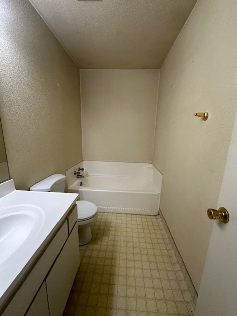 Woodland Condo: 52 W Elliot St, #51