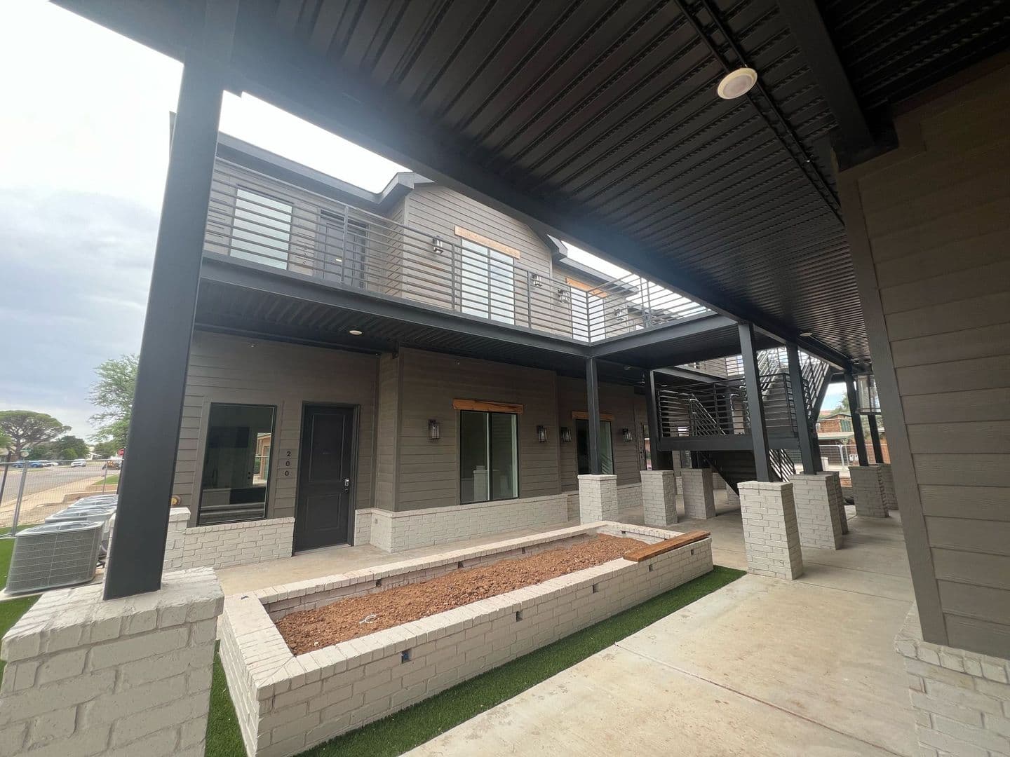 Lubbock Apartment: 1801 Main St