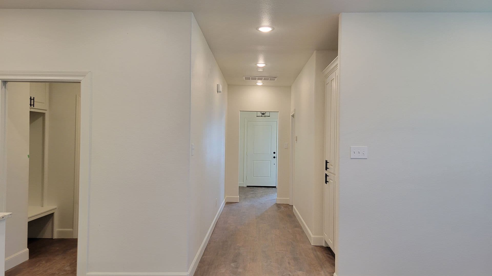 Lubbock Apartment: 7120 22nd Place