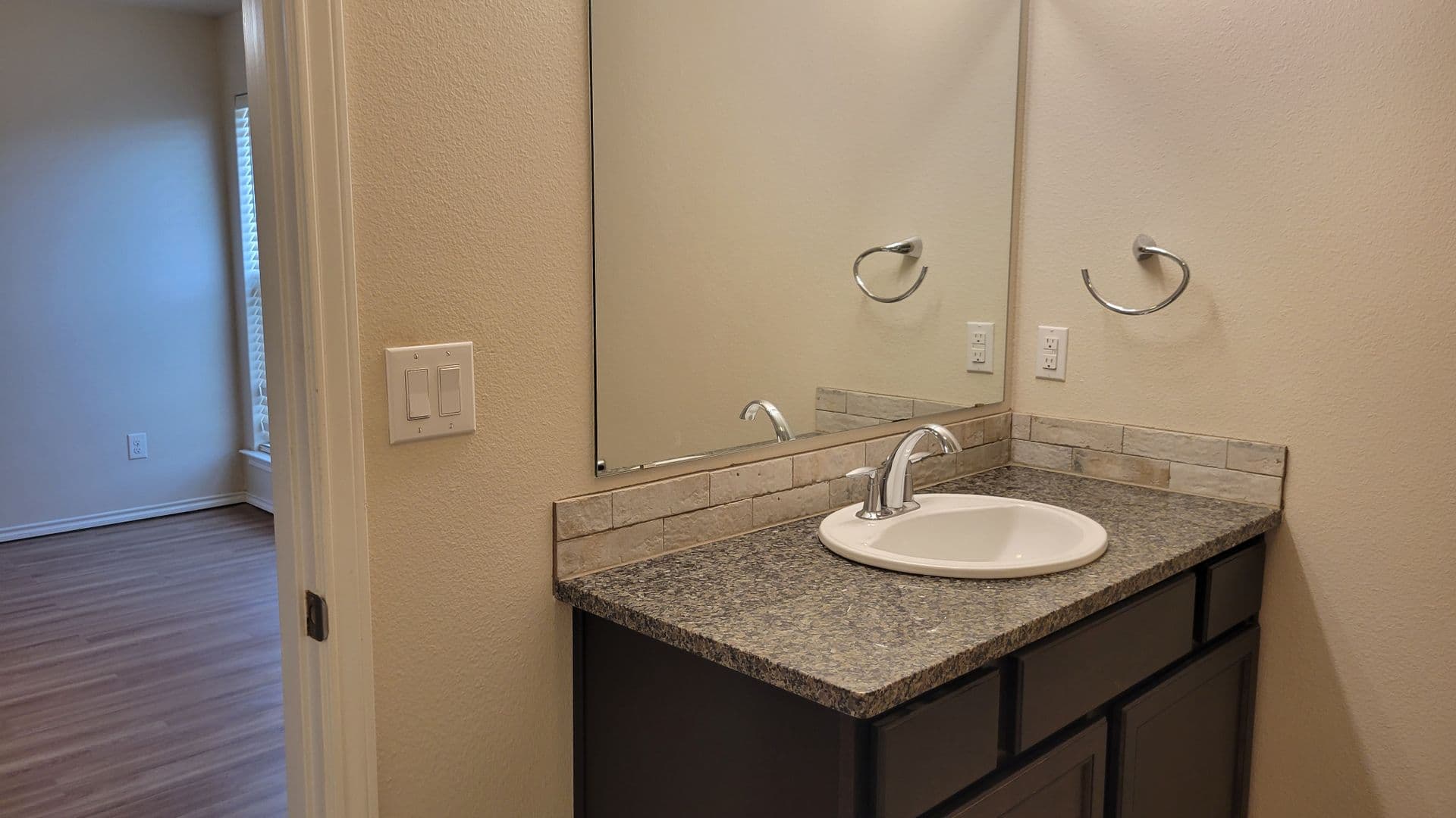 Lubbock House: 14208 Ave V