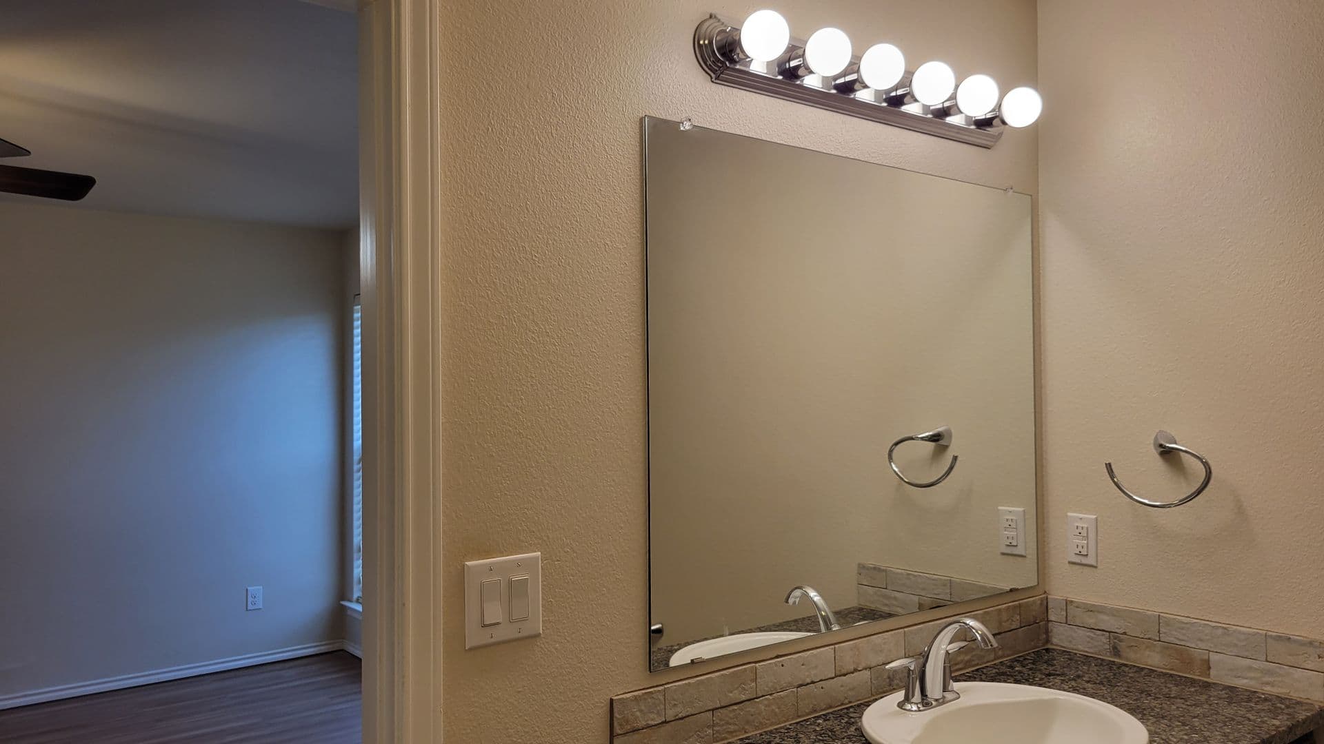 Lubbock House: 14208 Ave V