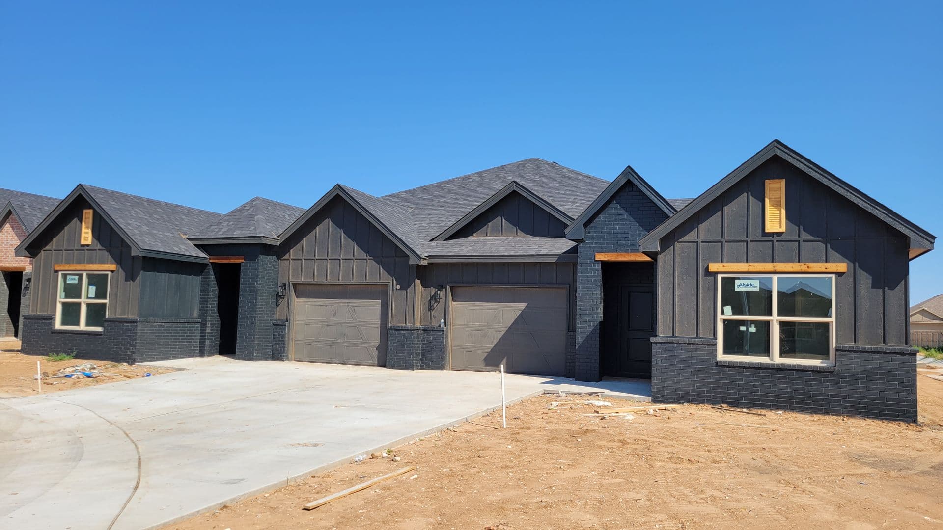 Lubbock Apartment: 7120 22nd Place