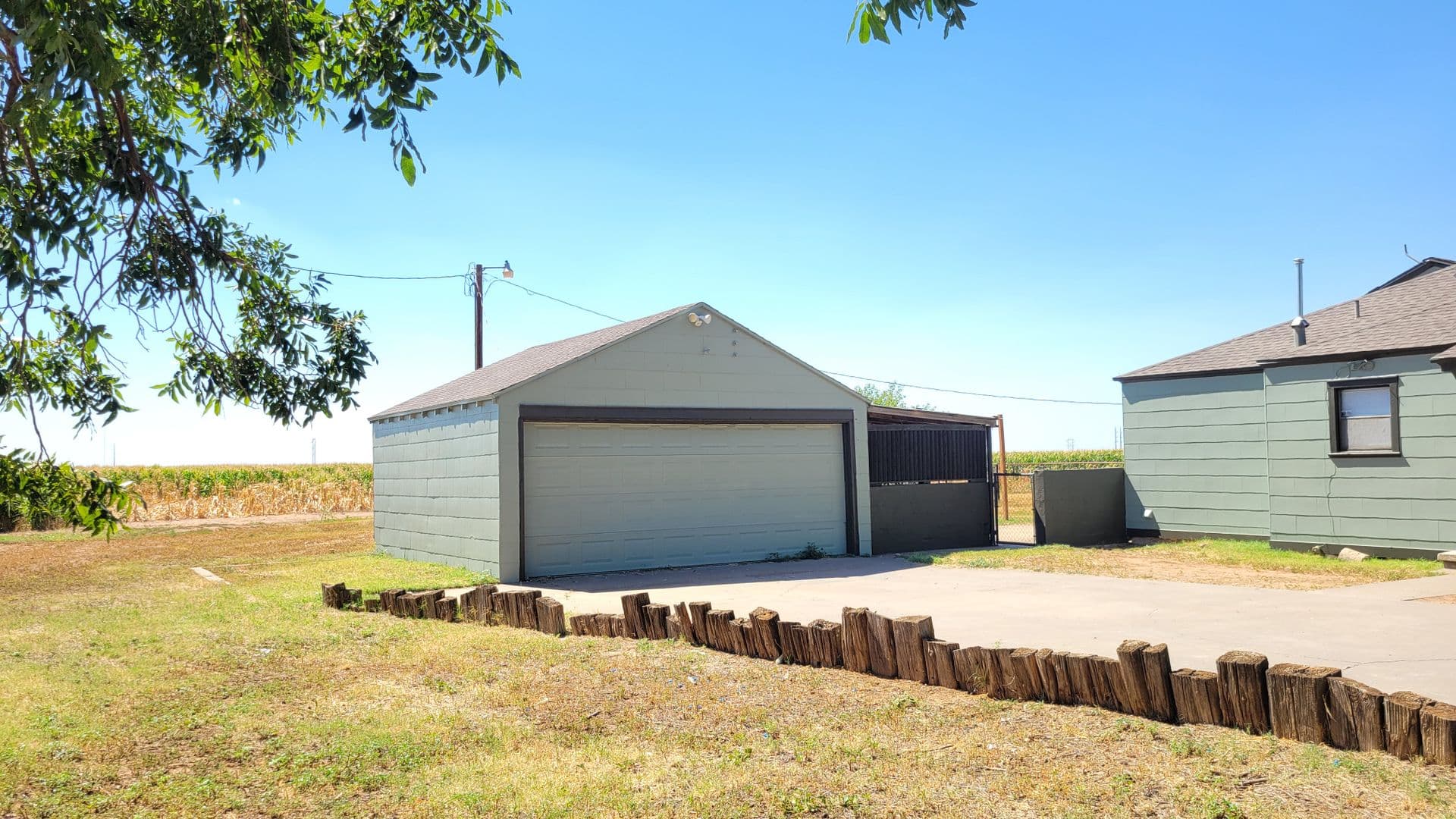 Lubbock House: 10306 S CR 2500 SH1