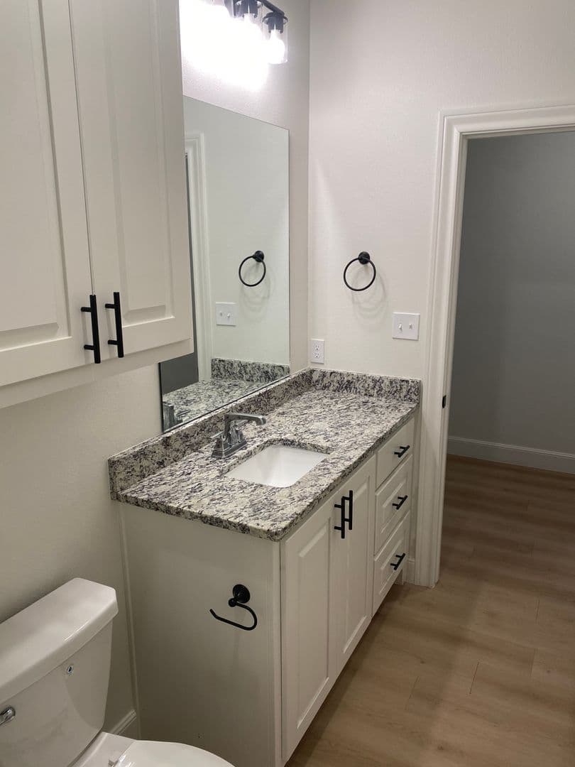 Lubbock Apartment: 7124 22nd Street