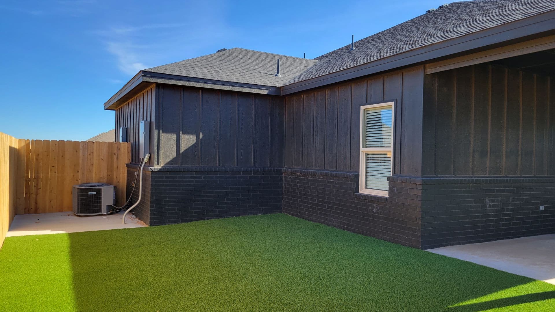 Lubbock Apartment: 7120 22nd Place