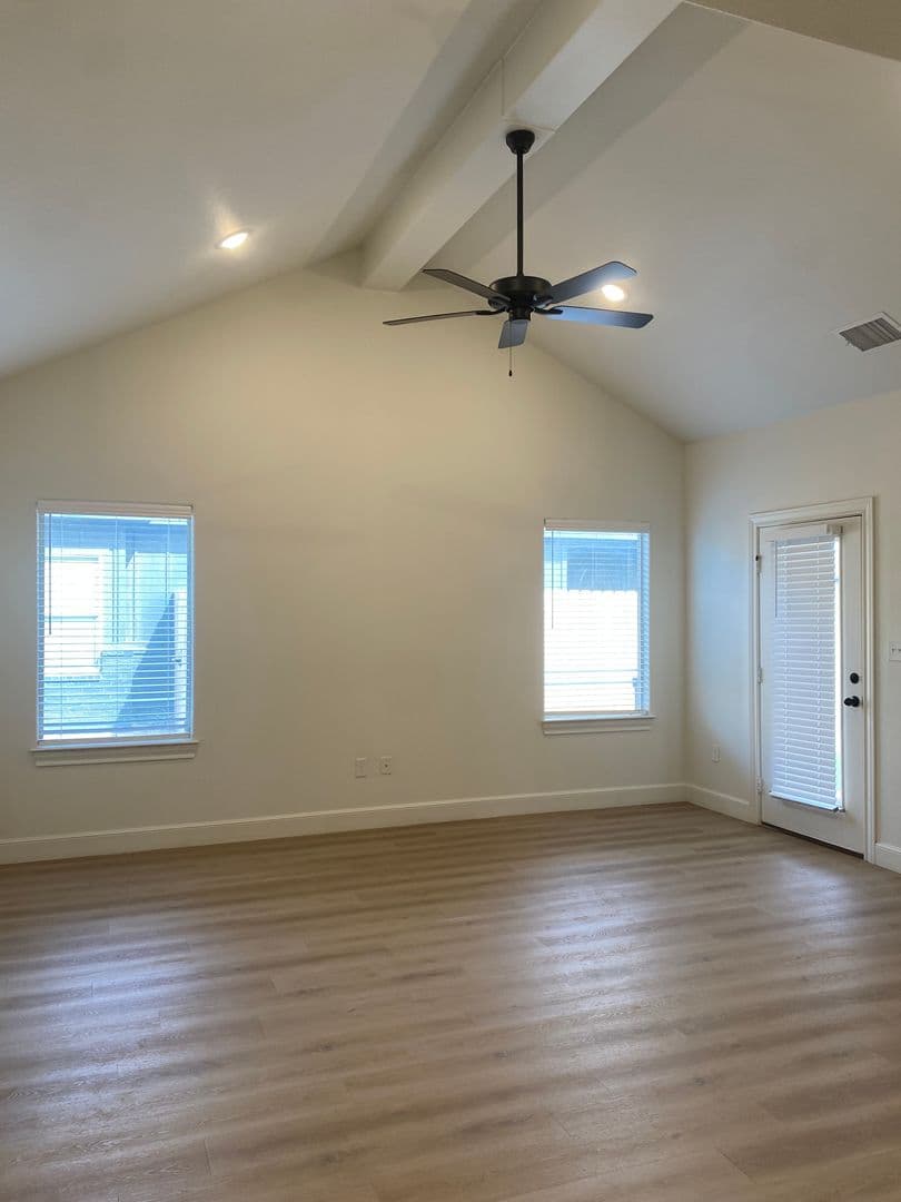 Lubbock Apartment: 7123 22nd Street