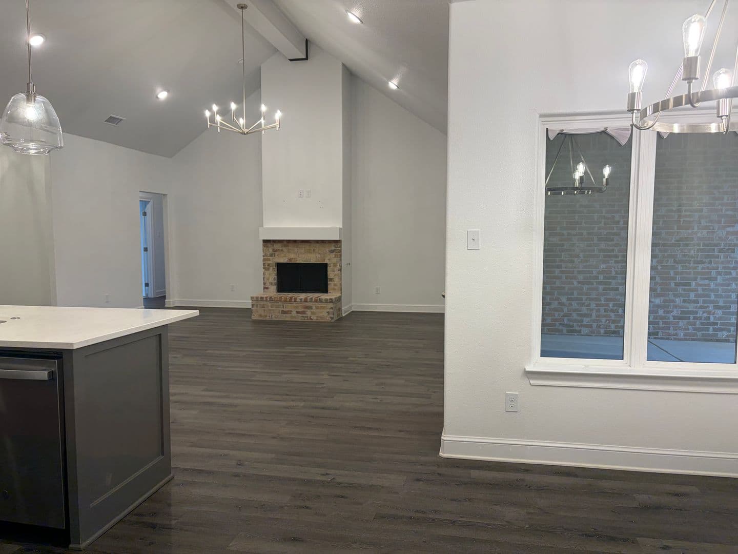 Lubbock House: 5615 119th St