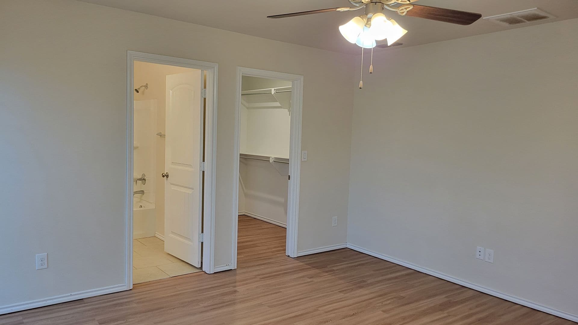 Lubbock House: 14208 Ave V