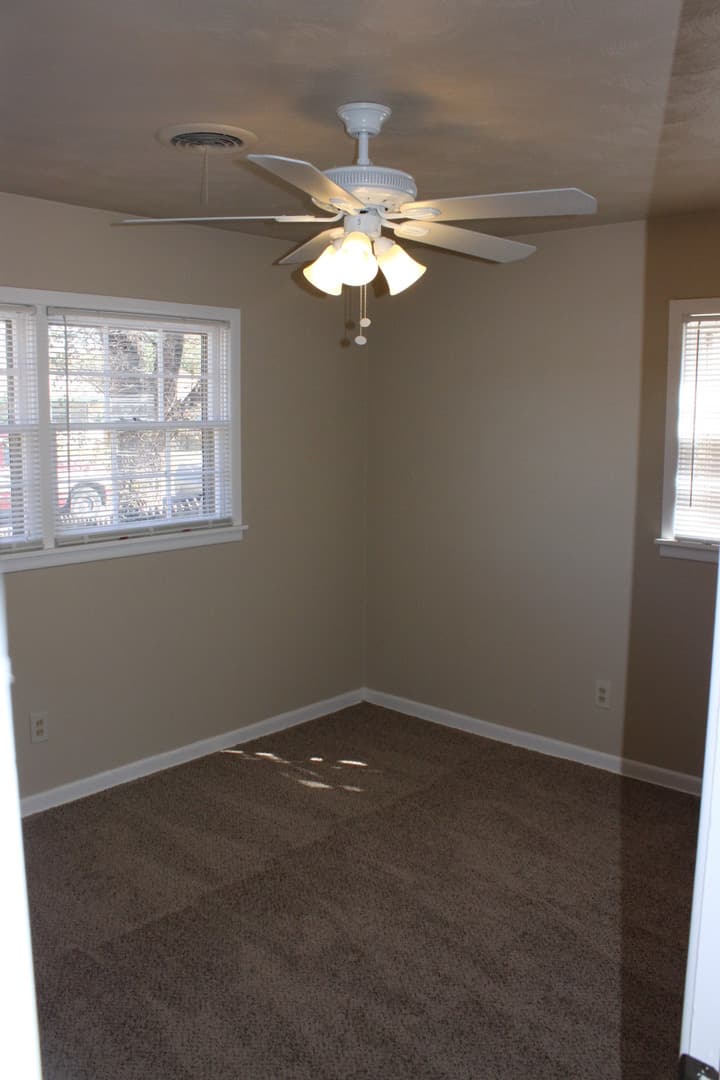 Lubbock House: 1925 70th Street