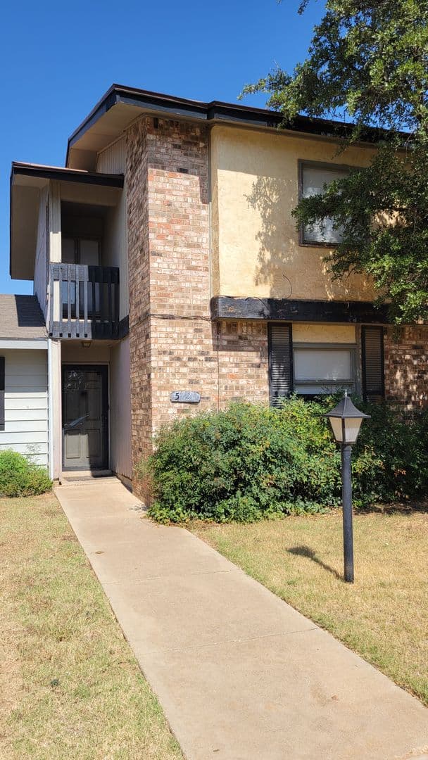 Lubbock House: 5726 38th