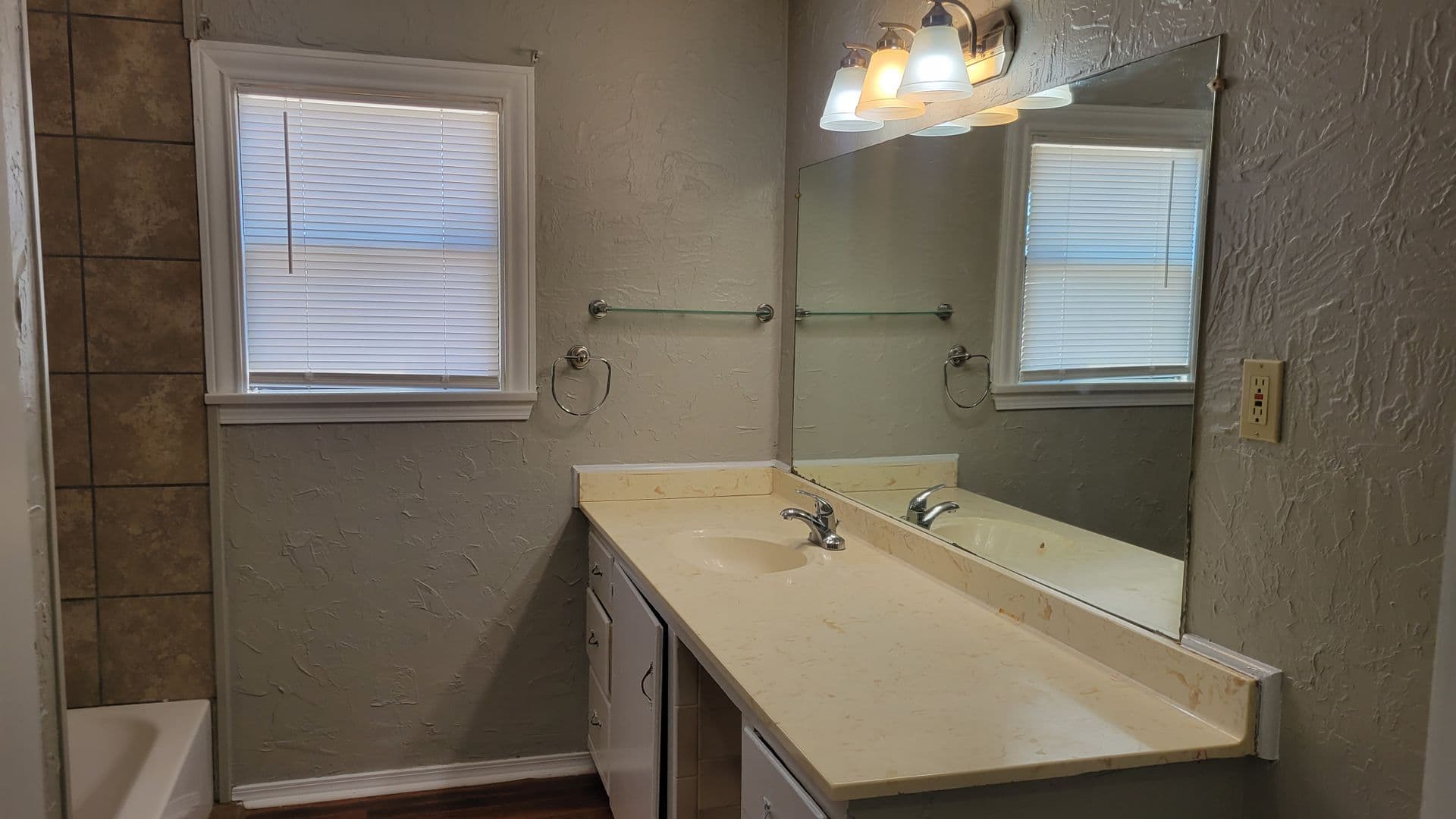 Lubbock House: 10306 S CR 2500 SH1