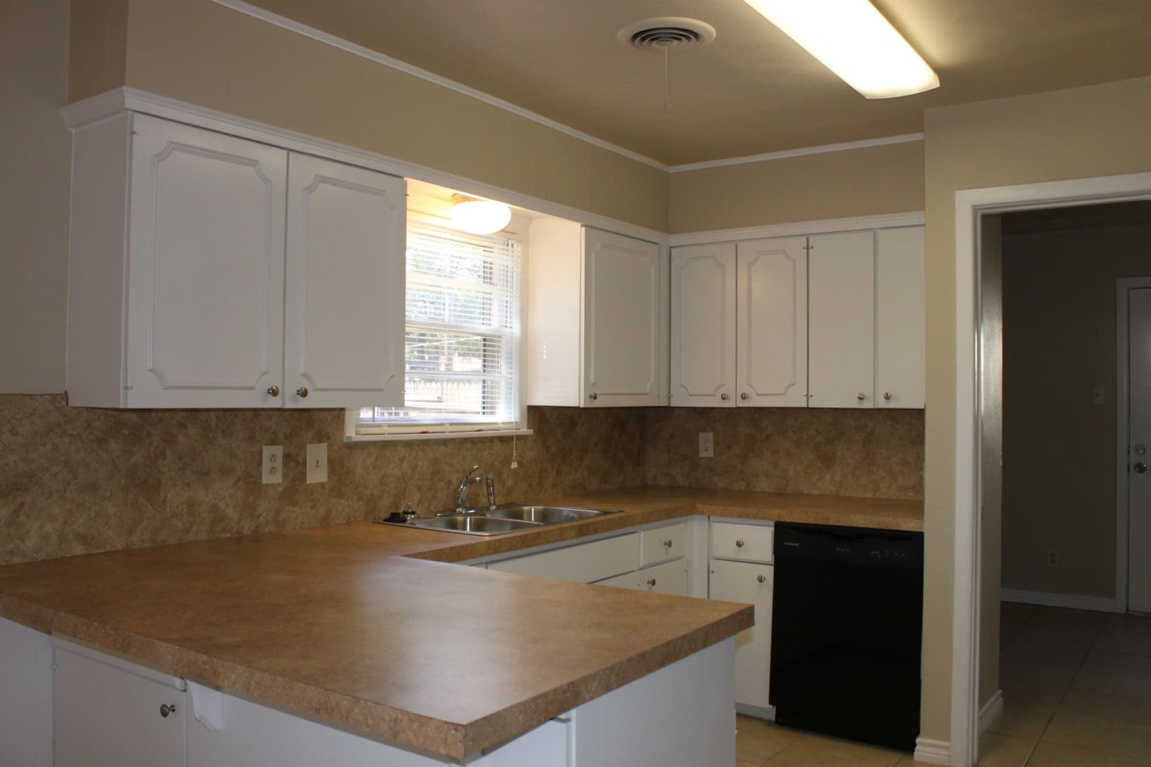 Lubbock House: 1925 70th Street