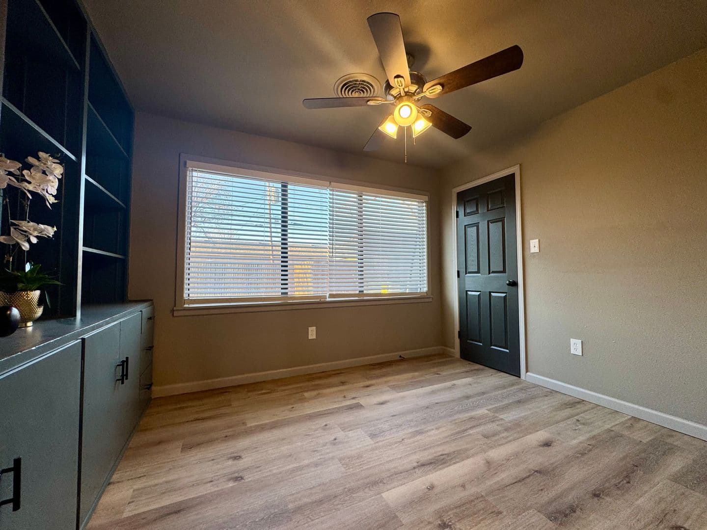 Lamesa House: 106 N 22nd Pl