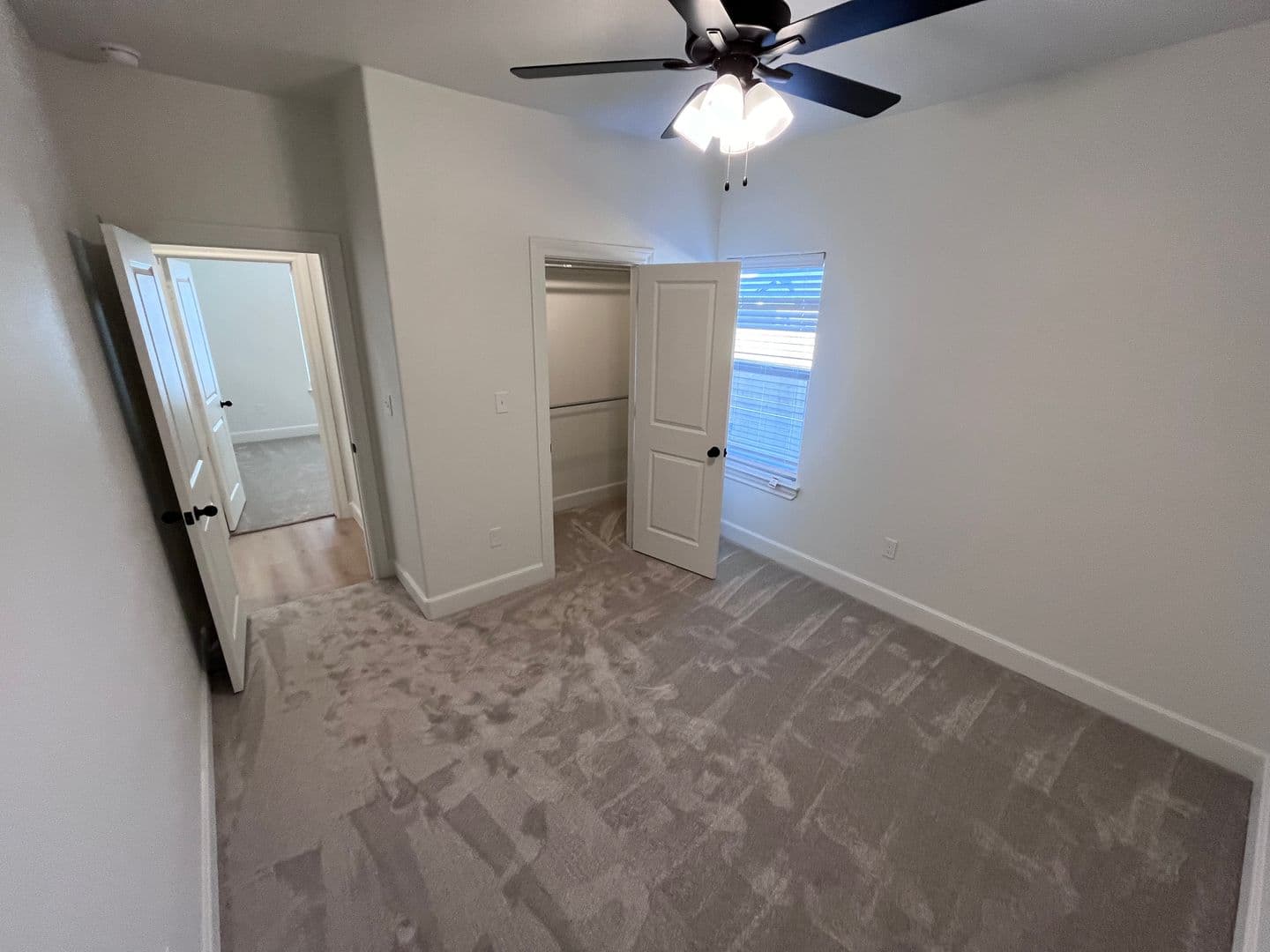 Lubbock Apartment: 7127 22nd Street
