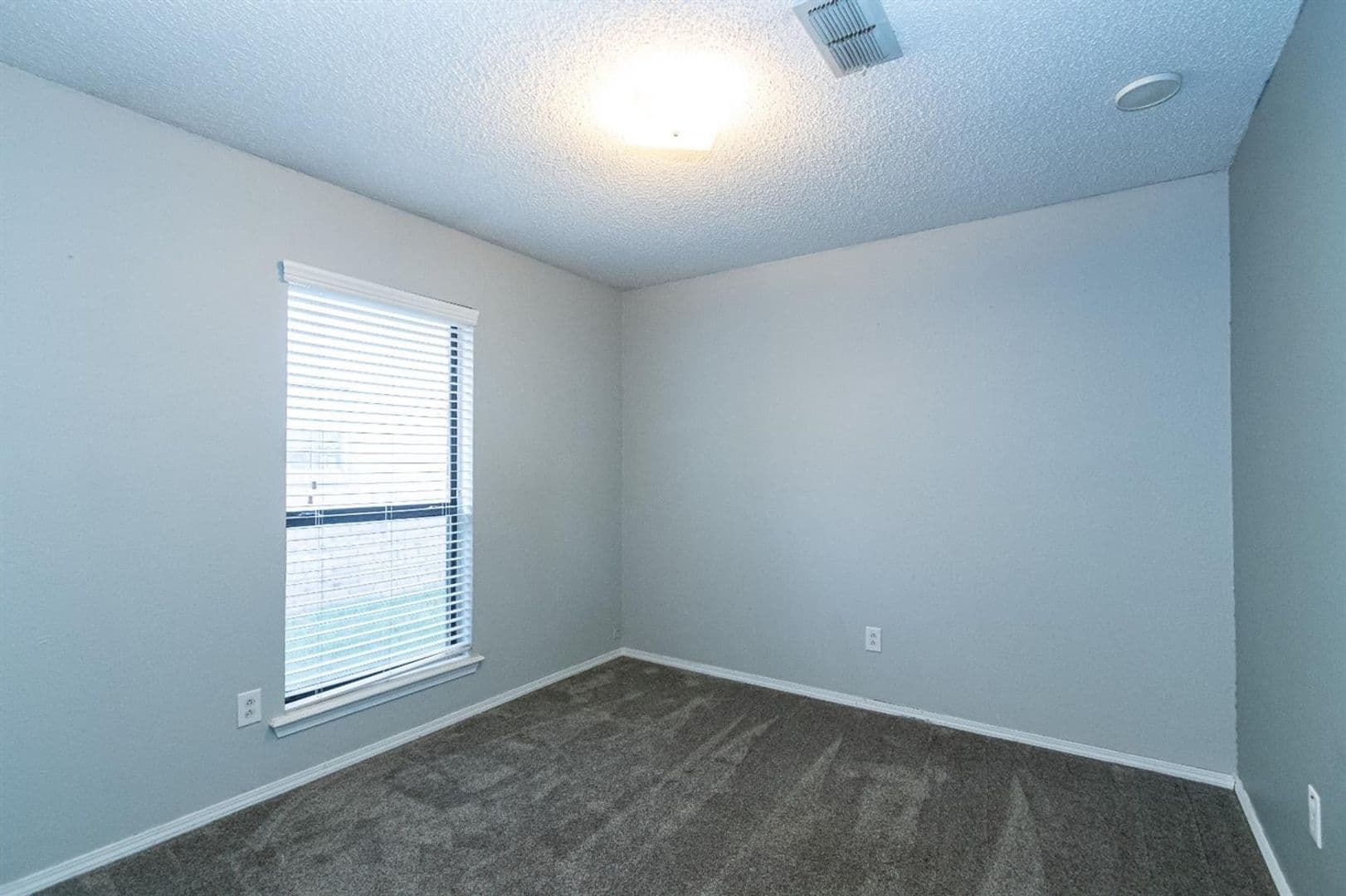 Lubbock House: 2312 91st St