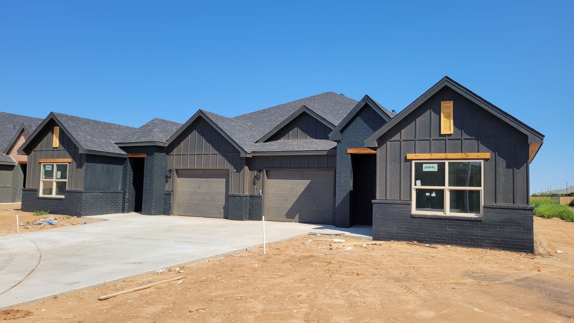 Lubbock Apartment: 7120 22nd Place
