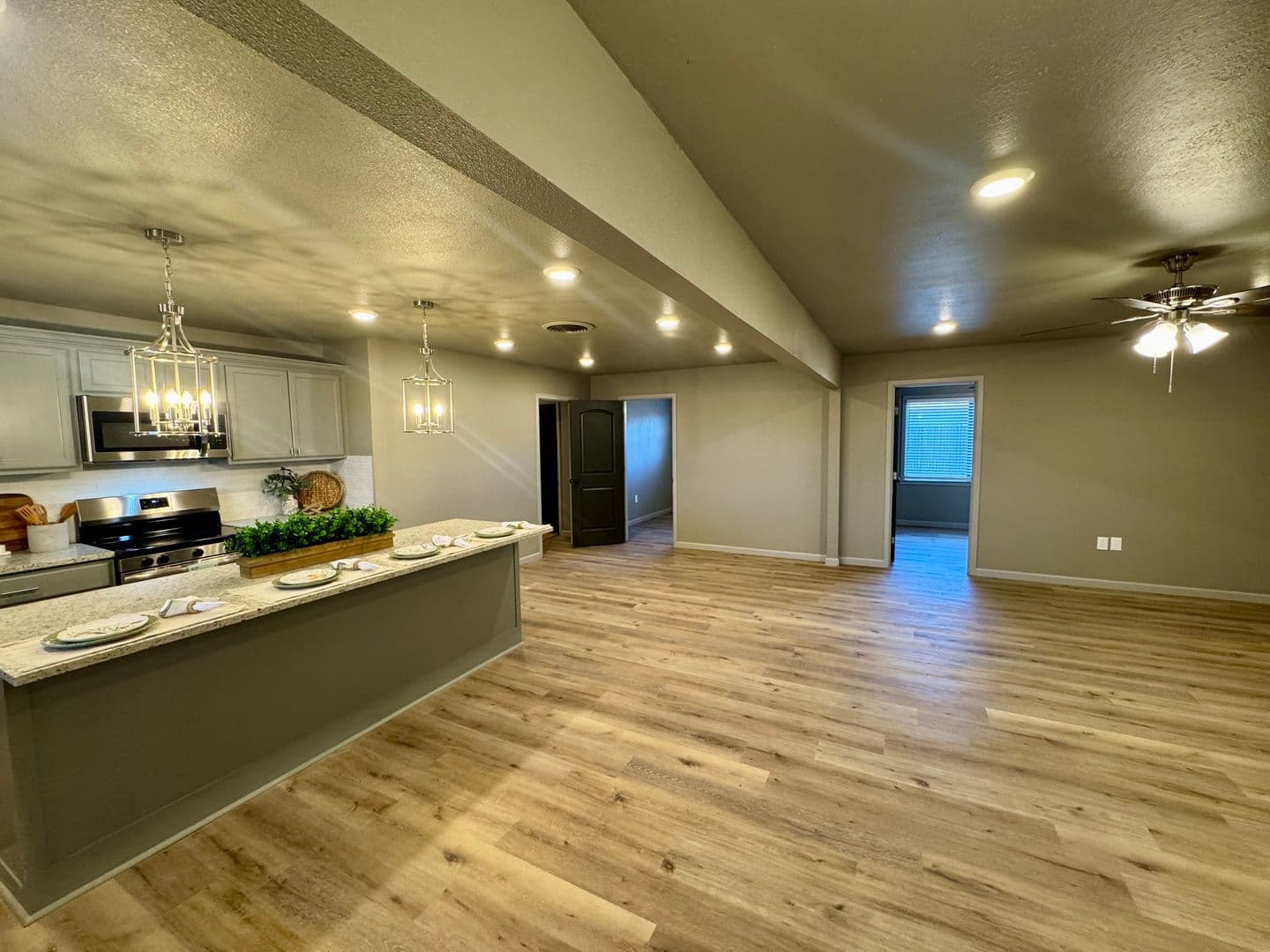 Lamesa House: 106 N 22nd Pl