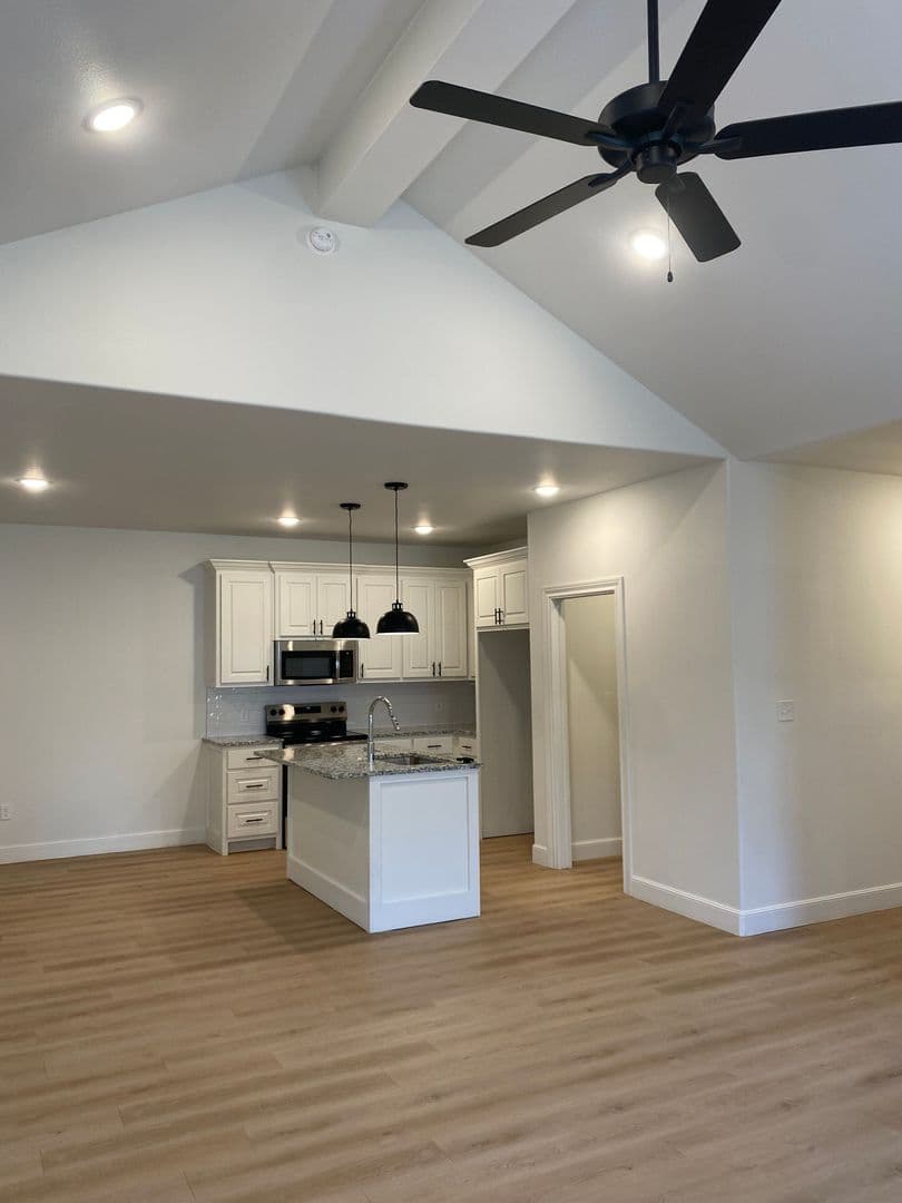 Lubbock Apartment: 7124 22nd Street