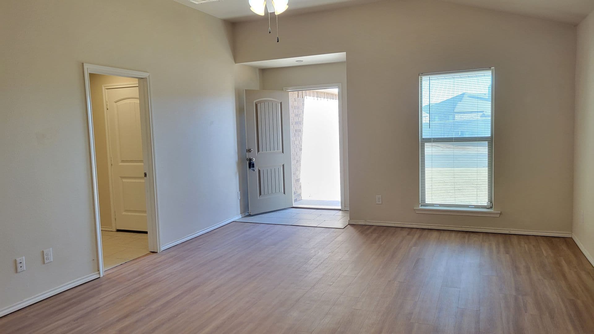 Lubbock House: 14208 Ave V