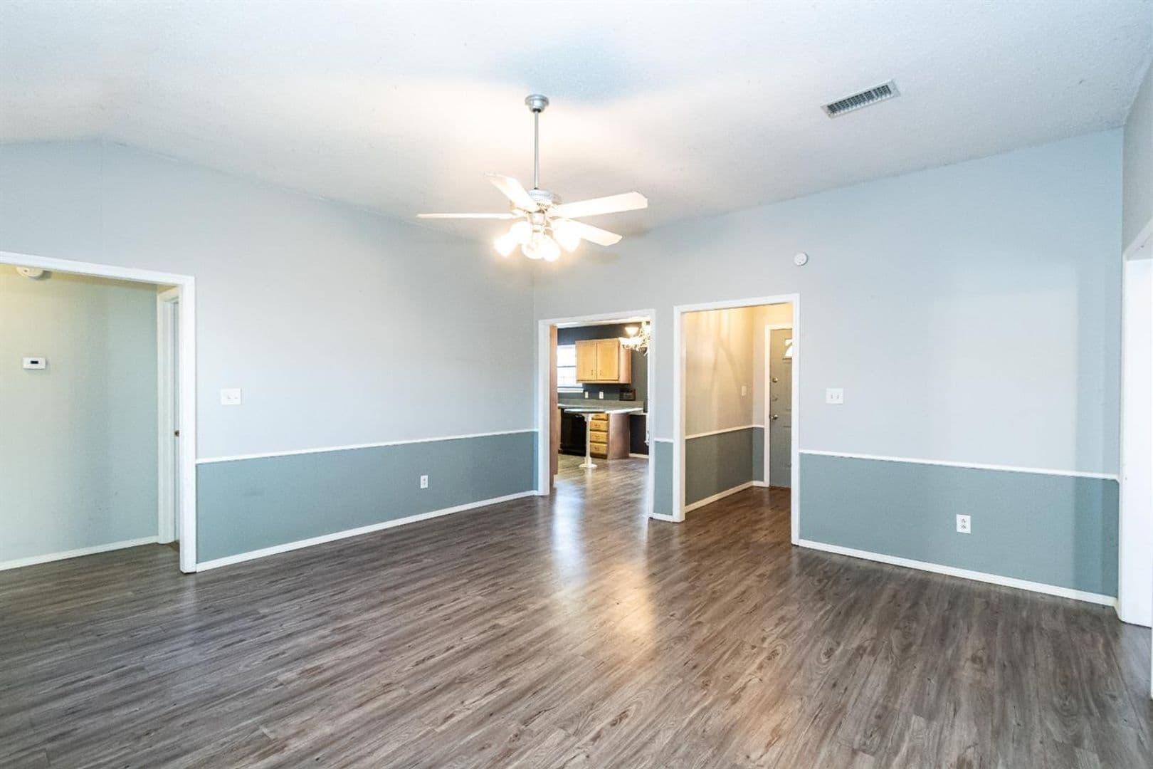 Lubbock House: 2312 91st St