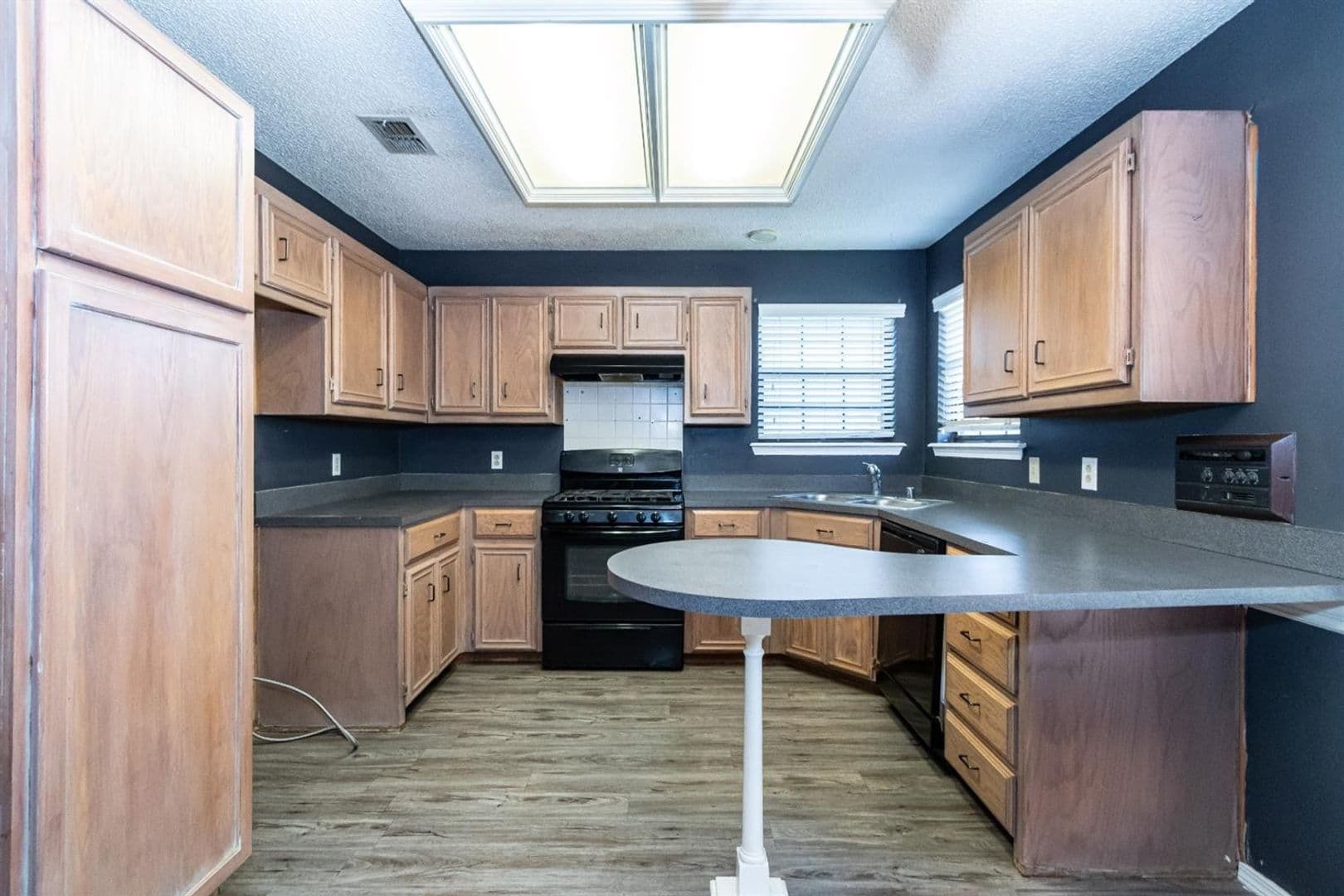 Lubbock House: 2312 91st St