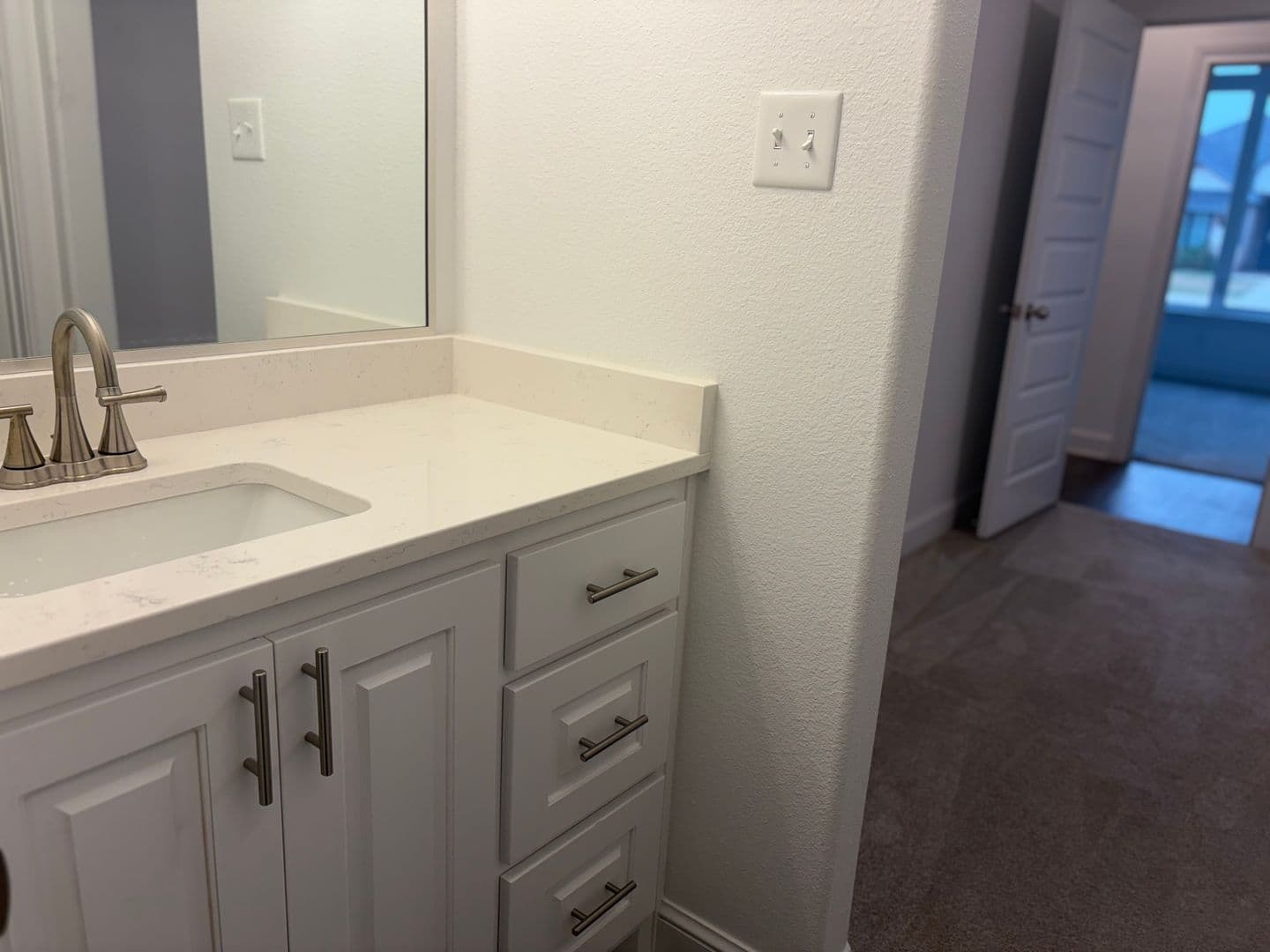 Lubbock House: 5615 119th St