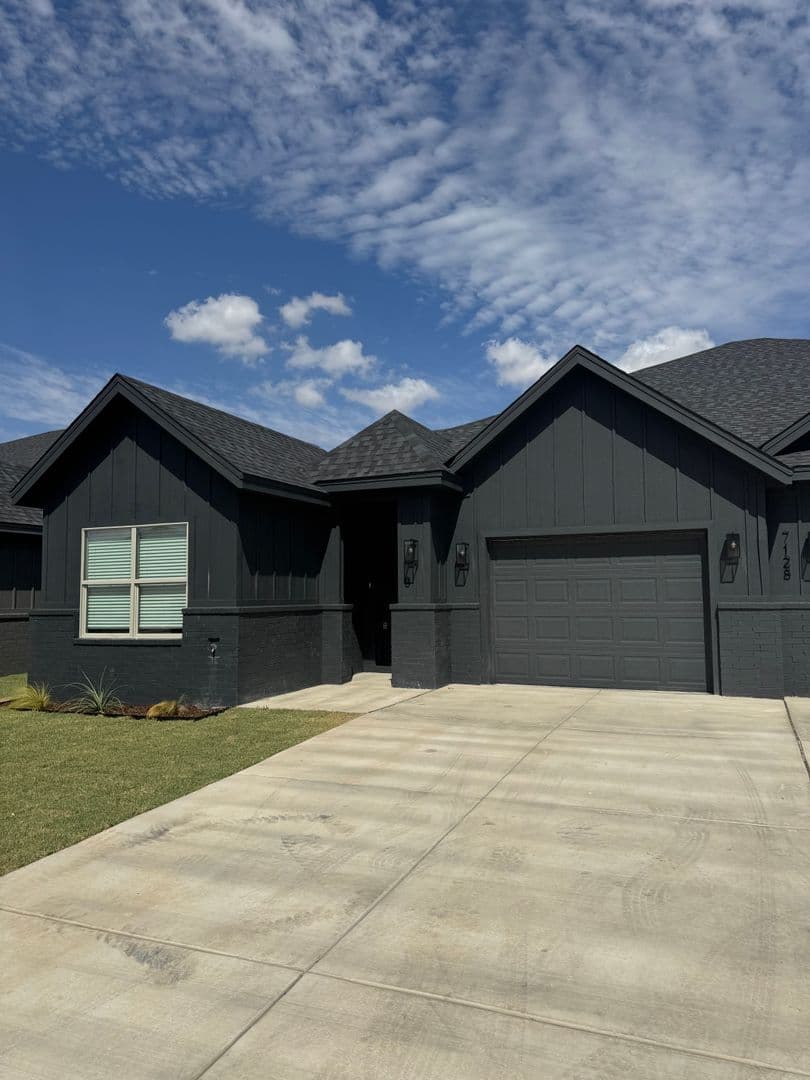 Lubbock Apartment: 7128 22nd Street