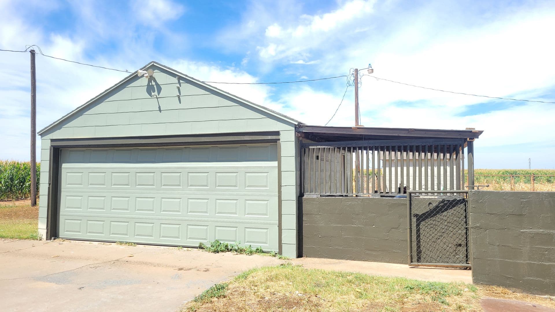 Lubbock House: 10306 S CR 2500 SH1